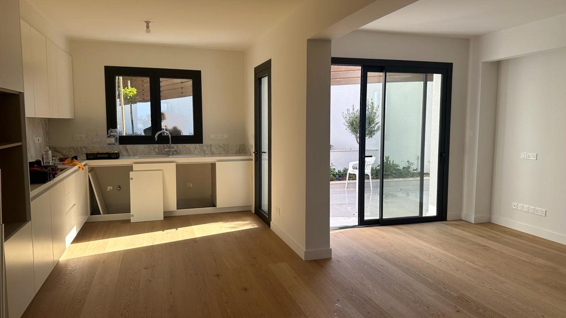 3 bedrooms Villa in Agios Tychonas, Limassol, Cyprus No. 28142