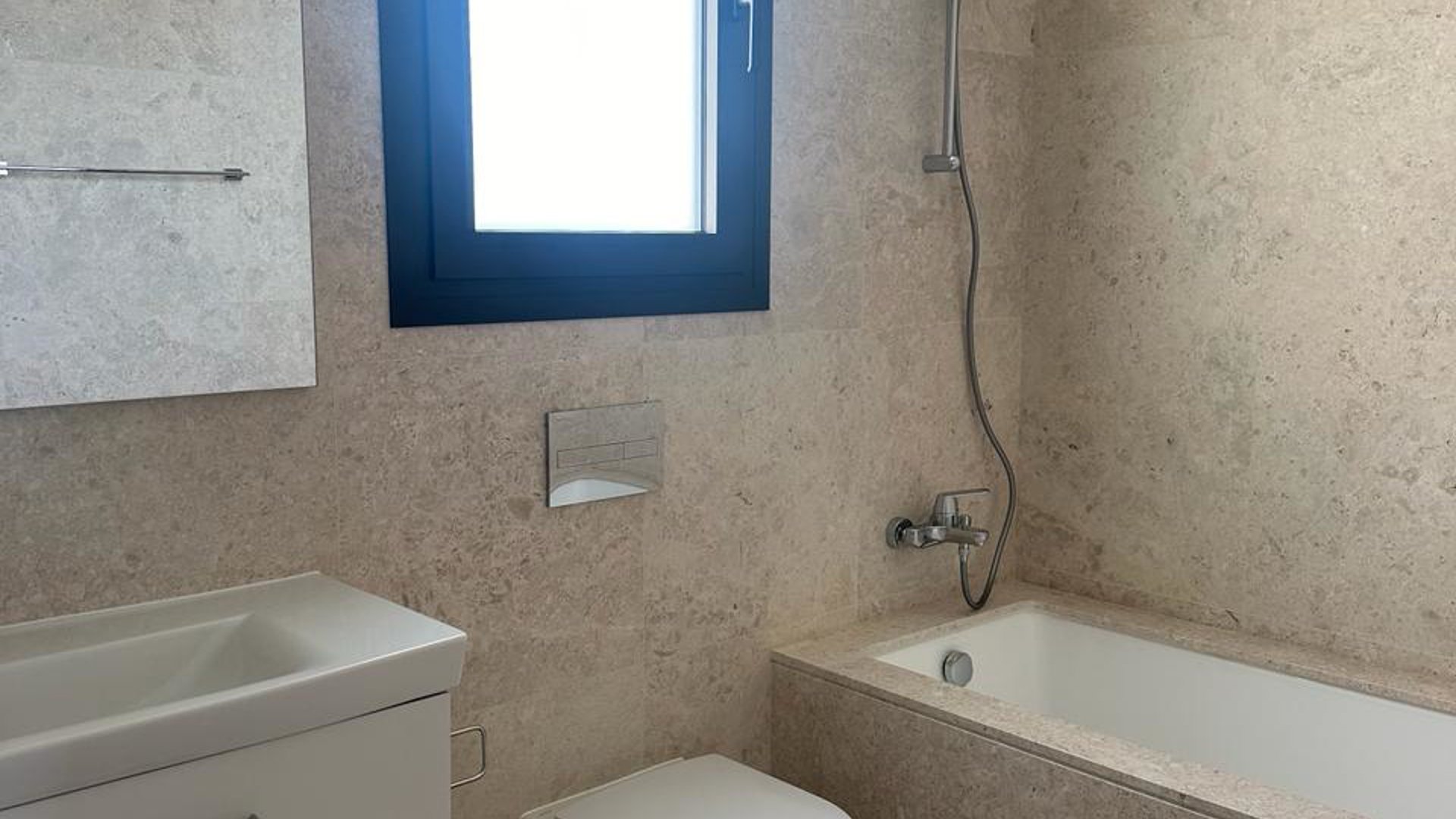 3 bedrooms Villa in Agios Tychonas, Limassol, Cyprus No. 28142
