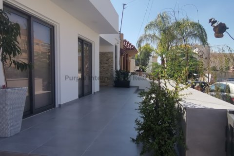 3 bedrooms Bungalow in Larnaca, Larnaka,  No. 51983 2
