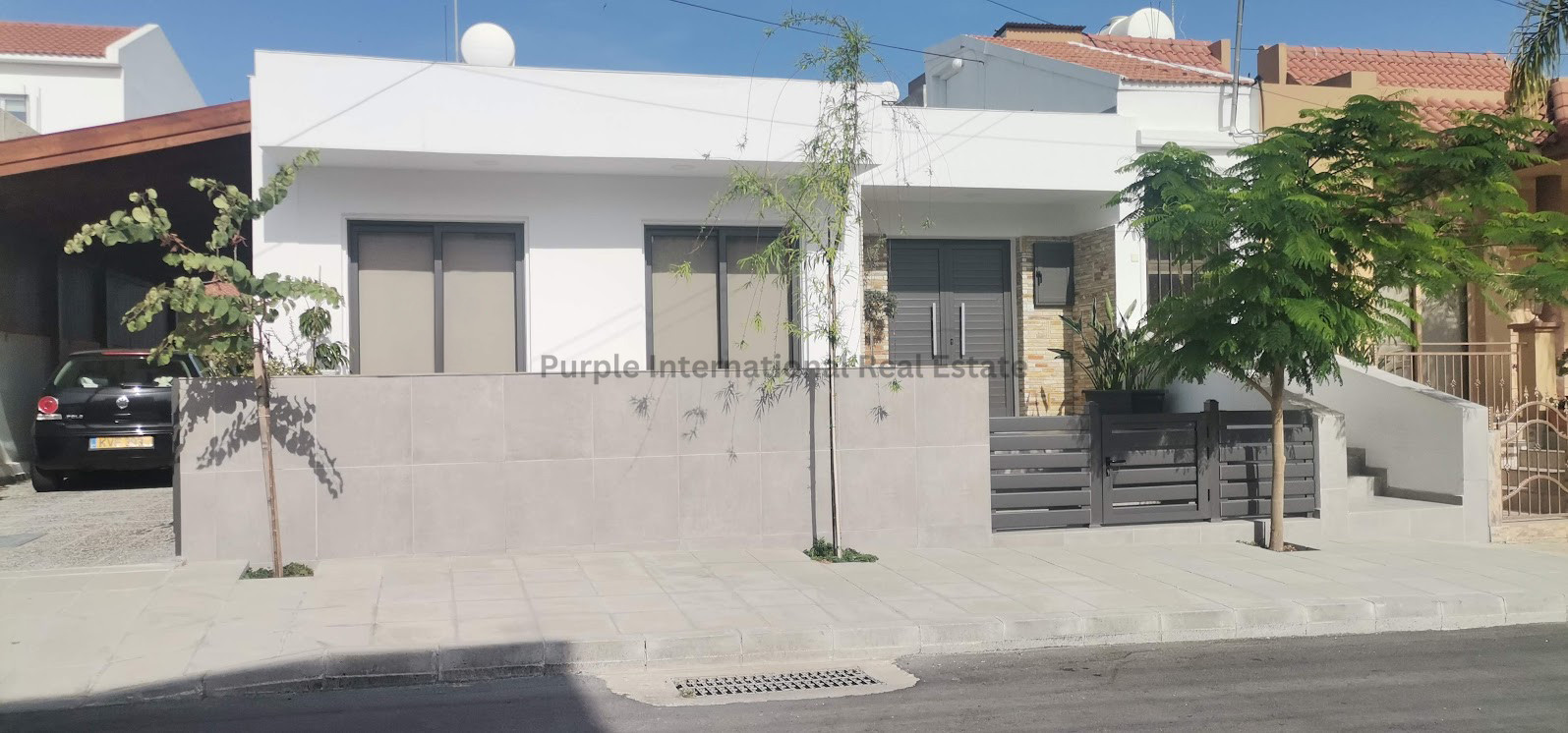 3 bedrooms Bungalow in Larnaca, Larnaka, Cyprus No. 51983