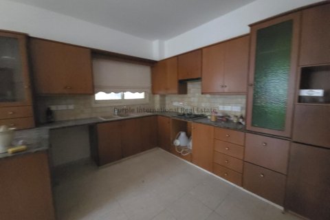 5 bedrooms Villa in Aradippou, Larnaka,  No. 51982 2