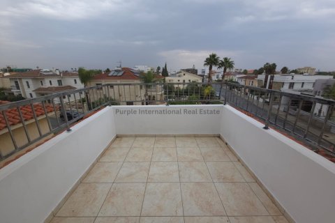 5 bedrooms Villa in Aradippou, Larnaka,  No. 51982 3
