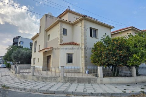 5 bedrooms Villa in Aradippou, Larnaka,  No. 51982