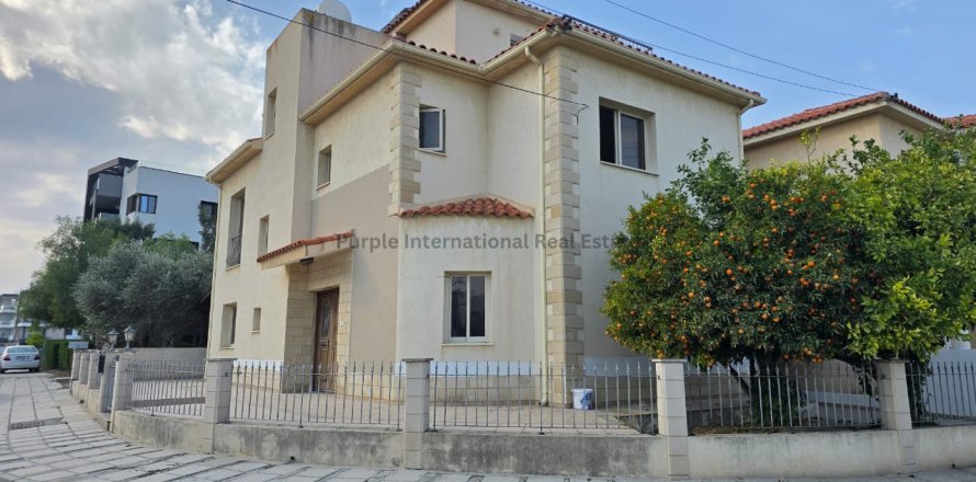 5 bedrooms Villa in Aradippou, Larnaka,  No. 51982