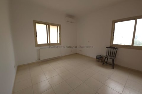 5 bedrooms Villa in Aradippou, Larnaka,  No. 51982 7