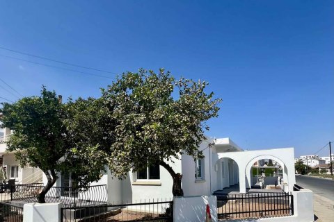 3 bedrooms Townhouse in Larnaca, Larnaka,  No. 39779 8