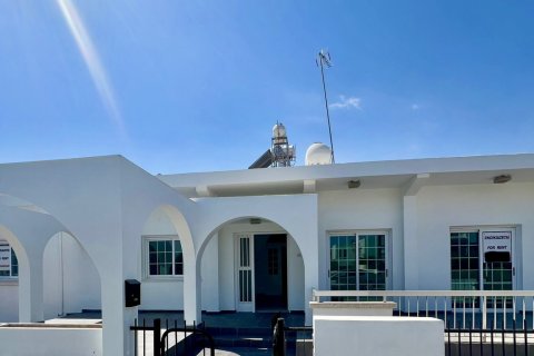 3 bedrooms Townhouse in Larnaca, Larnaka, No. 39779