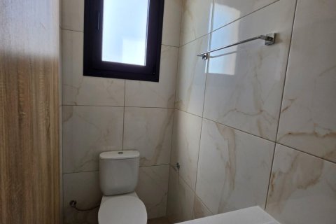 2 bedrooms Apartment in Larnaka,  No. 51256 10