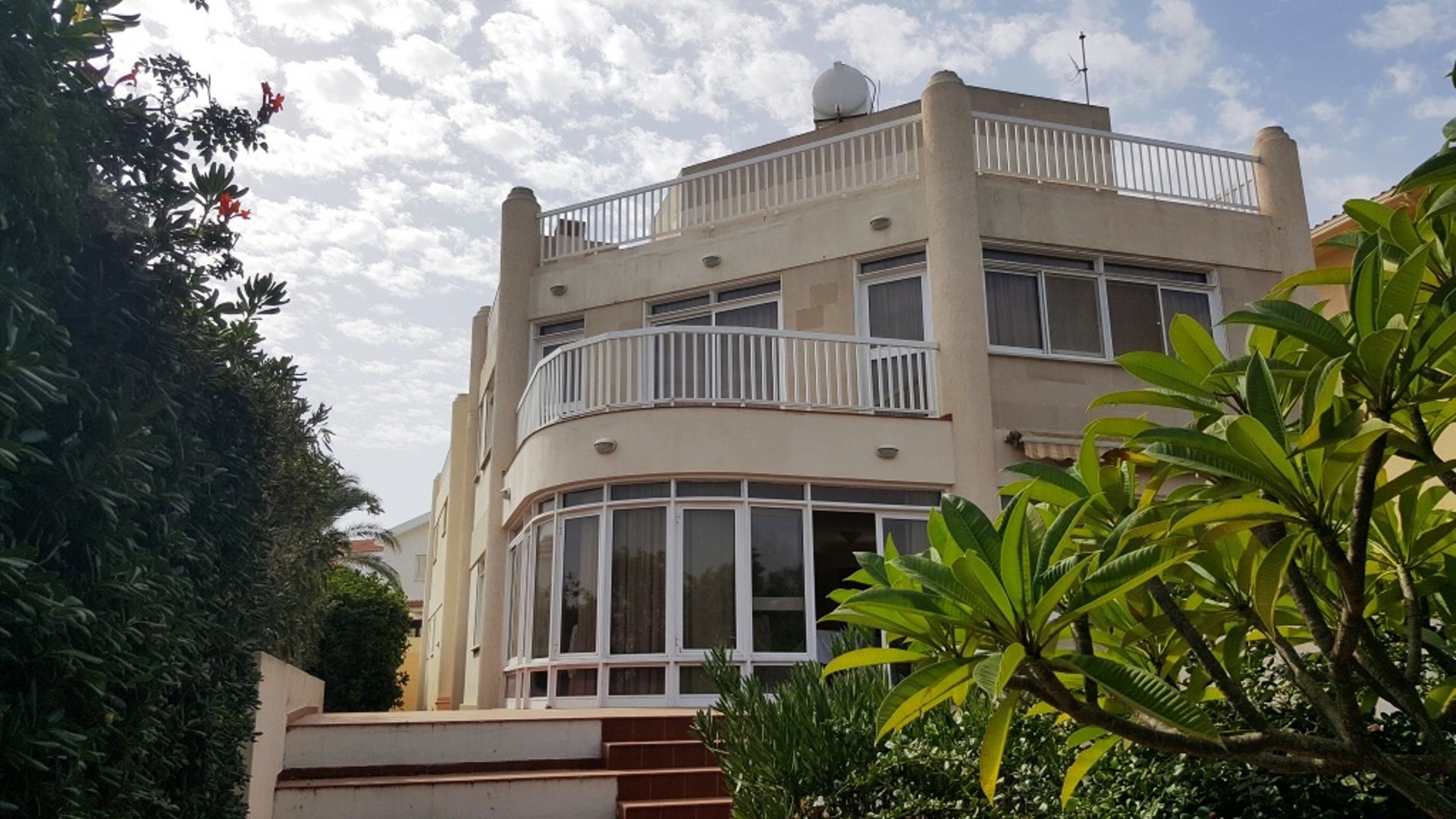5 bedrooms Villa in Pernera, Ammochostos, Cyprus No. 25683