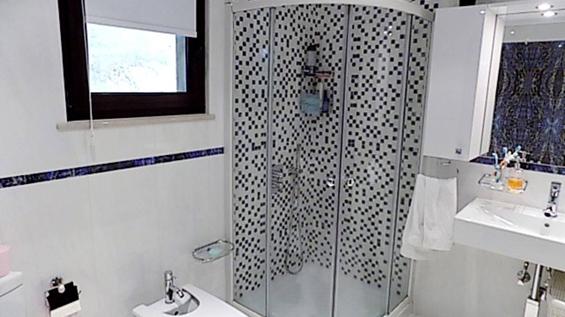 4 bedrooms Villa in Moniatis, Limassol, Cyprus No. 25684