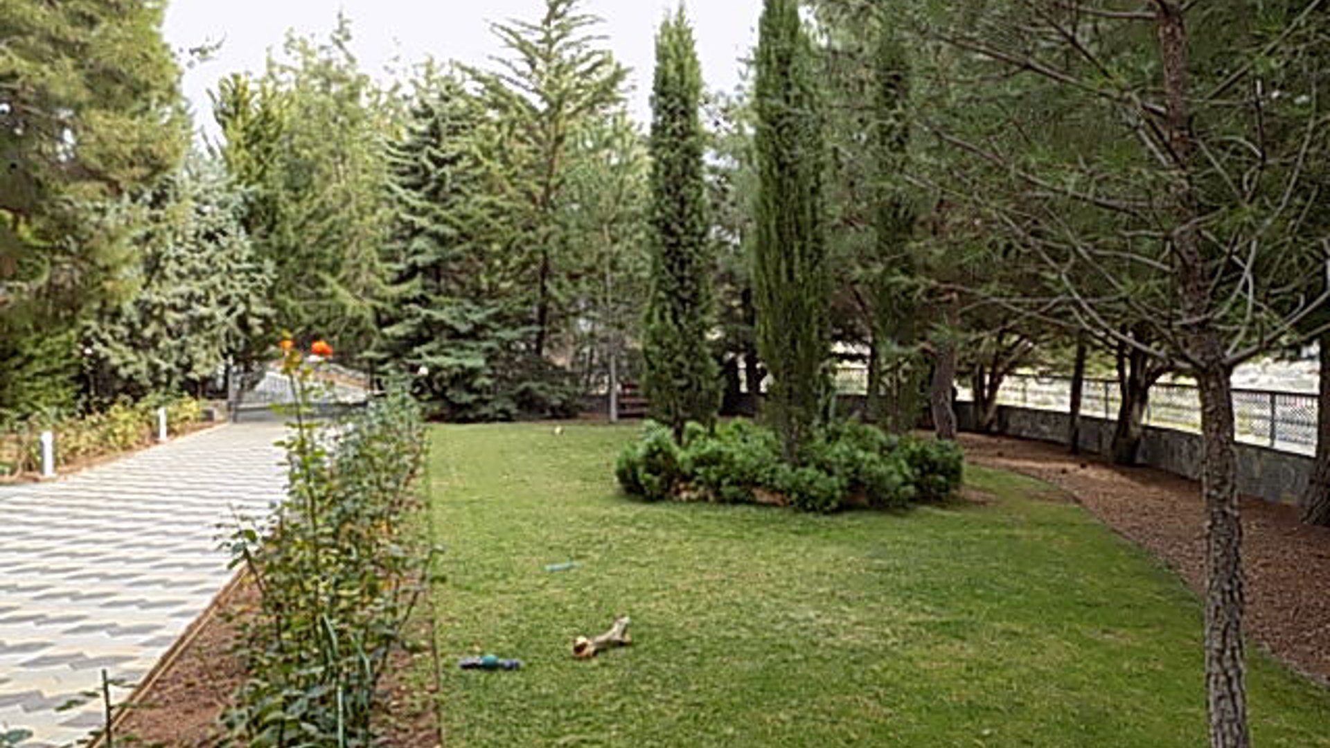 4 bedrooms Villa in Moniatis, Limassol, Cyprus No. 25684