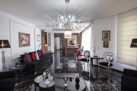 5 bedrooms Villa in Agios Tychonas, Limassol, Cyprus No. 25728