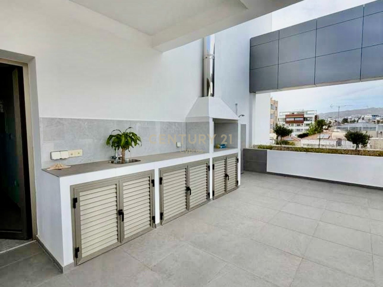 3 bedrooms Penthouse in Germasogeia, Limassol, Cyprus No. 55180