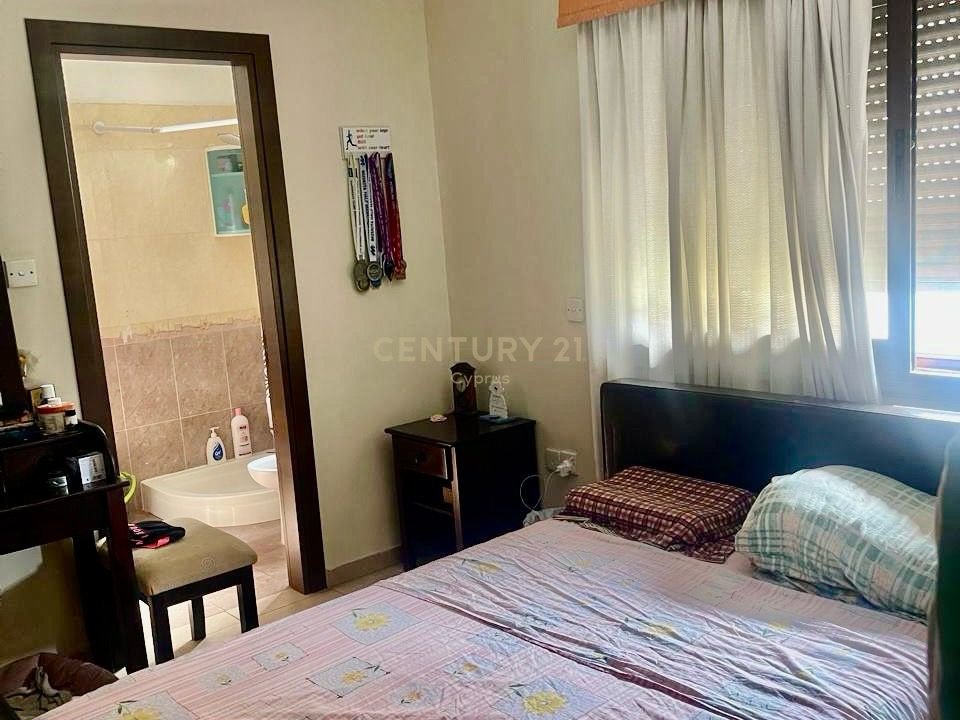 3 bedrooms Villa in Kolossi, Limassol, Cyprus No. 55183