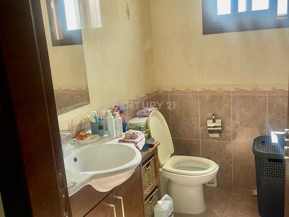 3 bedrooms Villa in Kolossi, Limassol, Cyprus No. 55183