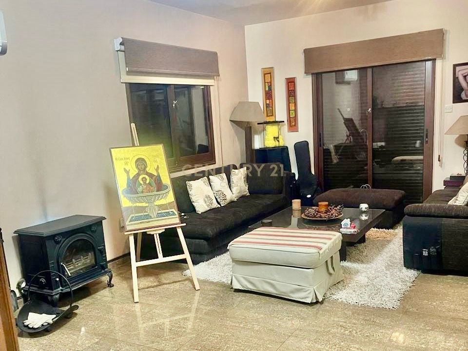 3 bedrooms Villa in Kolossi, Limassol, Cyprus No. 55183