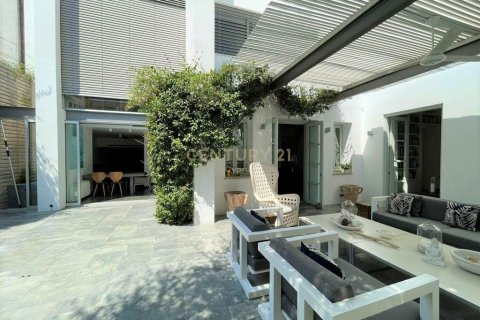 5 dormitorios Villa en Limassol,  No. 55182 16