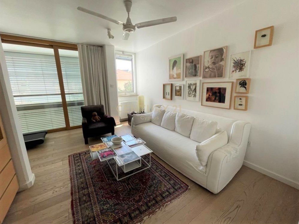 5 bedrooms Villa in Limassol, Cyprus No. 55182