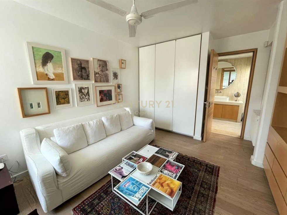 5 bedrooms Villa in Limassol, Cyprus No. 55182