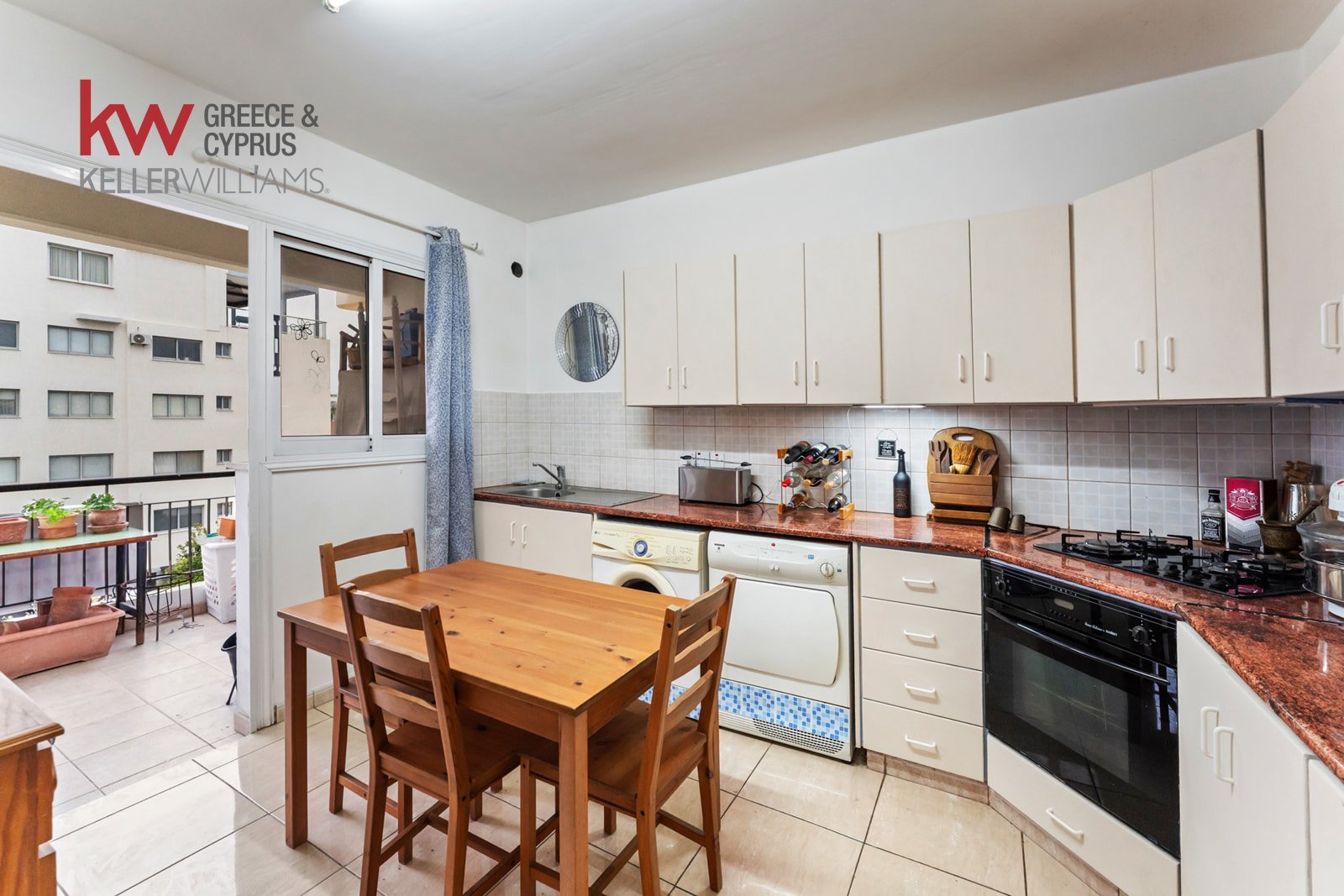 2 bedrooms Apartment in Larnaca, Larnaka, Cyprus No. 39740