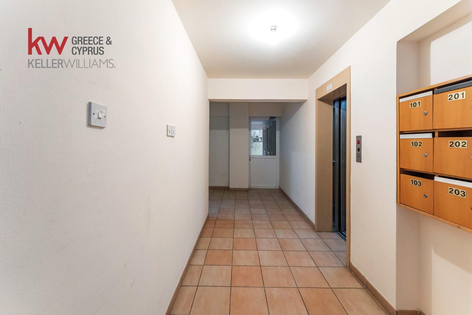 2 bedrooms Apartment in Larnaca, Larnaka, Cyprus No. 39740
