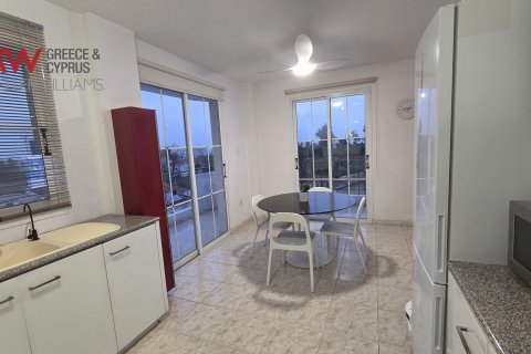 Квартира с 3 спальнями в Ларнака,  № 39736 3