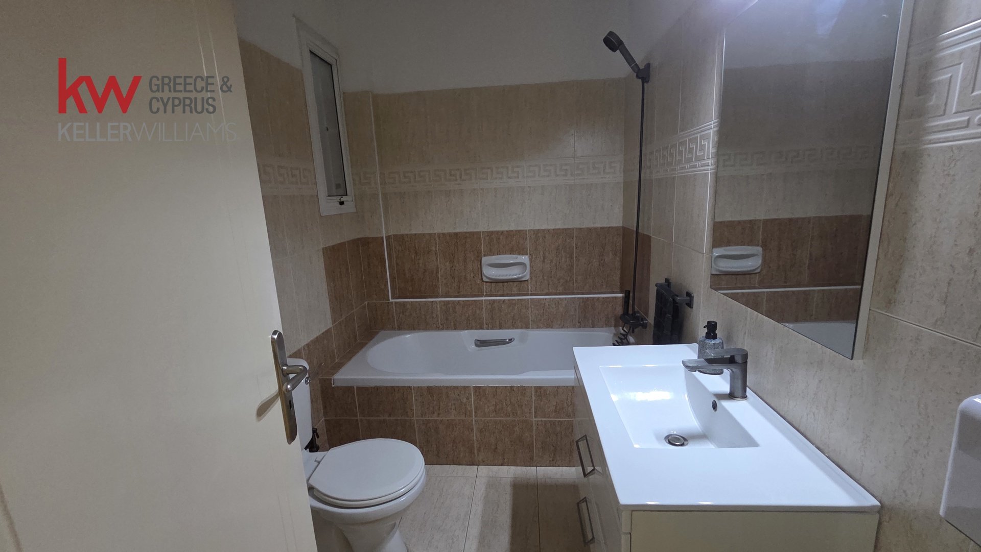 Квартира с 3 спальнями в Ларнака, Кипр № 39736