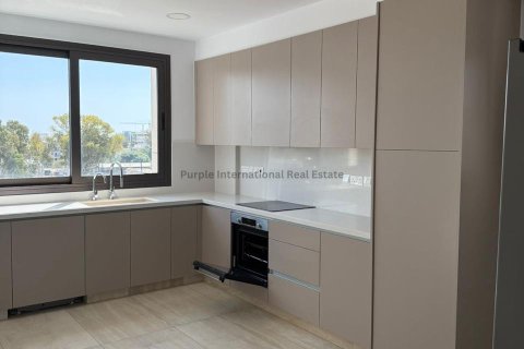 3 bedrooms Apartment in Limassol,  No. 56628 4