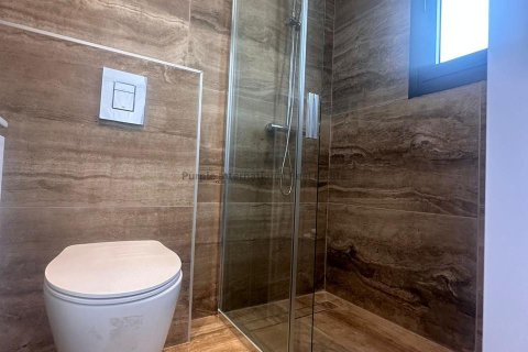 3 bedrooms Apartment in Limassol,  No. 56628 17