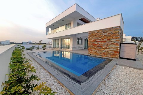 4 bedrooms Villa in Geroskípou, Paphos, No. 56627 3