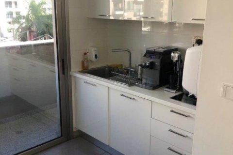 150m2 Local comercial en Nicosia,  No. 38672 6