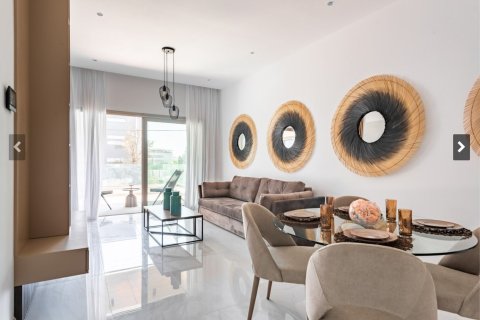 2 bedrooms Apartment in Limassol, No. 42503 2