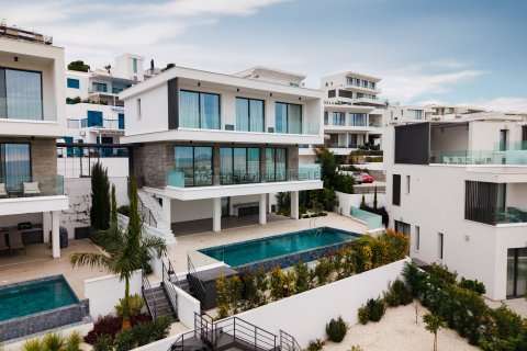 3 bedrooms Villa in Chloraka, Paphos,  No. 50519