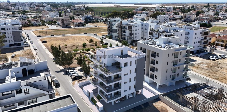 3 dormitorios Apartamento en Larnaka,  No. 50516