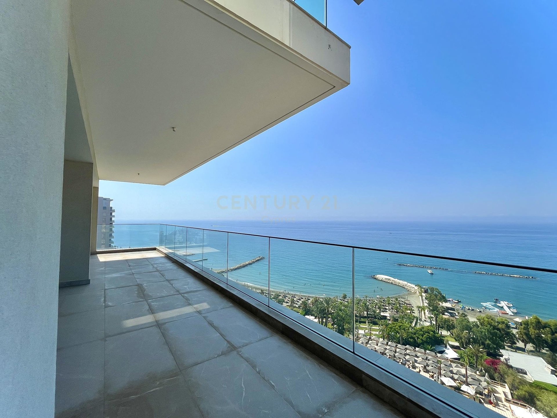 3 bedrooms Apartment in Agios Tychonas, Limassol, Cyprus No. 55939