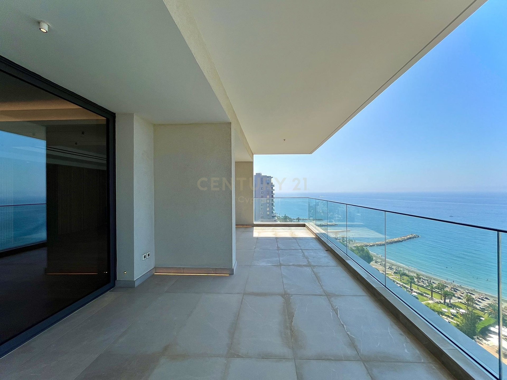 3 bedrooms Apartment in Agios Tychonas, Limassol, Cyprus No. 55939