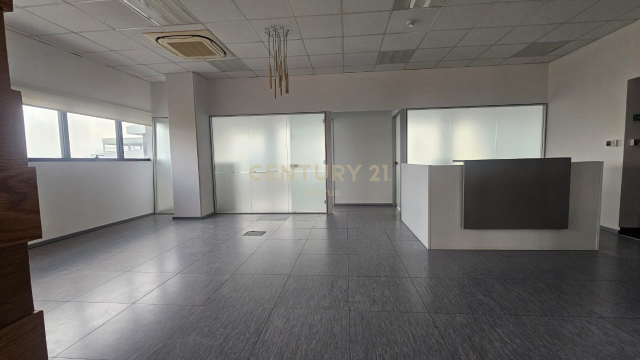 340m2 Office in Kato Polemidia, Limassol, Cyprus No. 55943