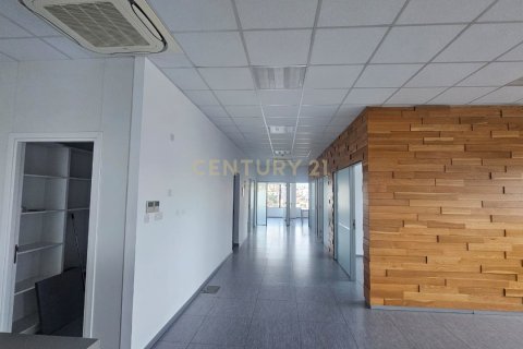 340m2 Oficina en Kato Polemidia, Limassol,  No. 55943 2