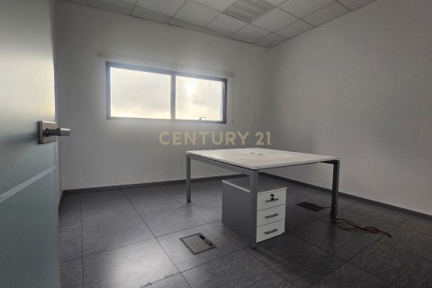 340m2 Oficina en Kato Polemidia, Limassol,  No. 55943 6