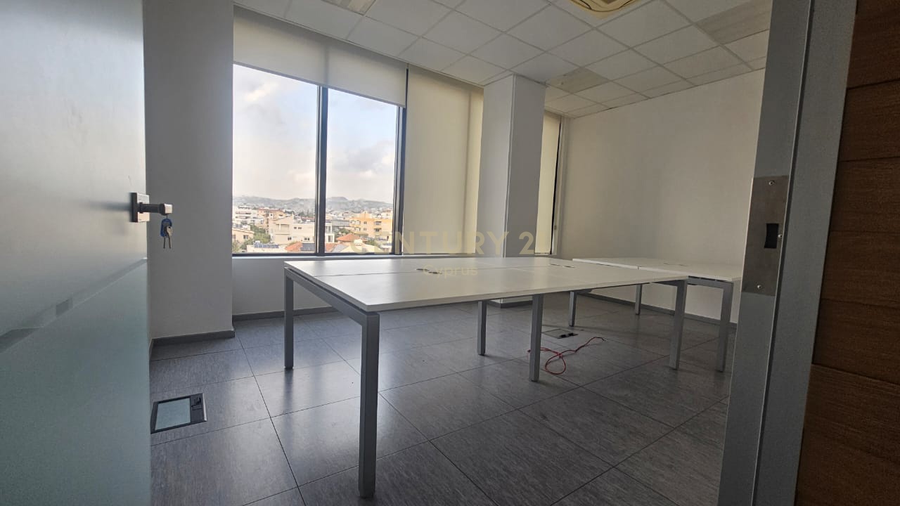 340m2 Office in Kato Polemidia, Limassol, Cyprus No. 55943