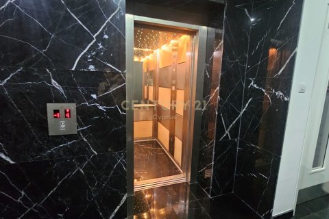 340m2 Oficina en Kato Polemidia, Limassol,  No. 55943 4