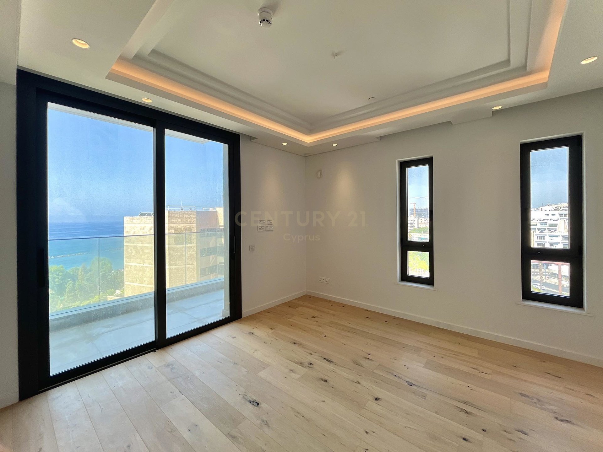 3 bedrooms Apartment in Agios Tychonas, Limassol, Cyprus No. 55940