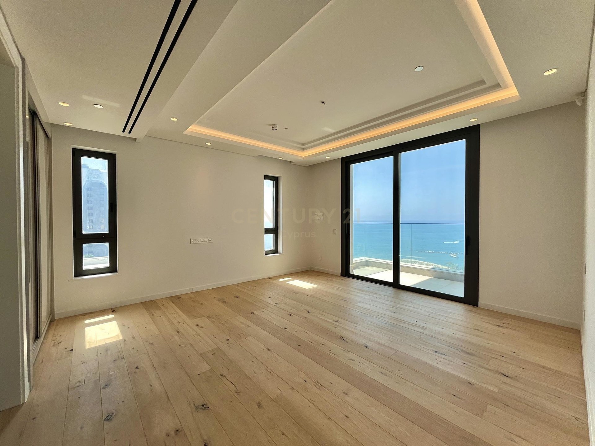3 bedrooms Apartment in Agios Tychonas, Limassol, Cyprus No. 55940