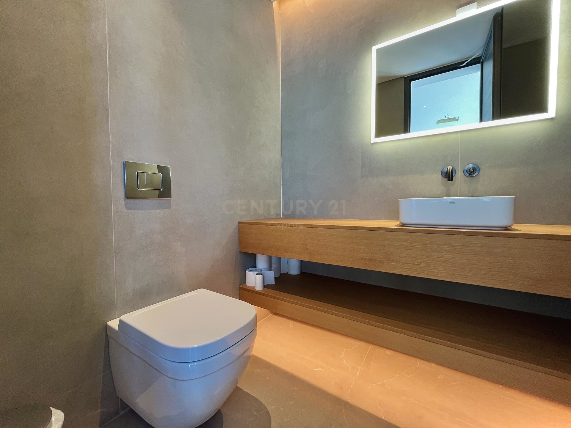 3 bedrooms Apartment in Agios Tychonas, Limassol, Cyprus No. 55940