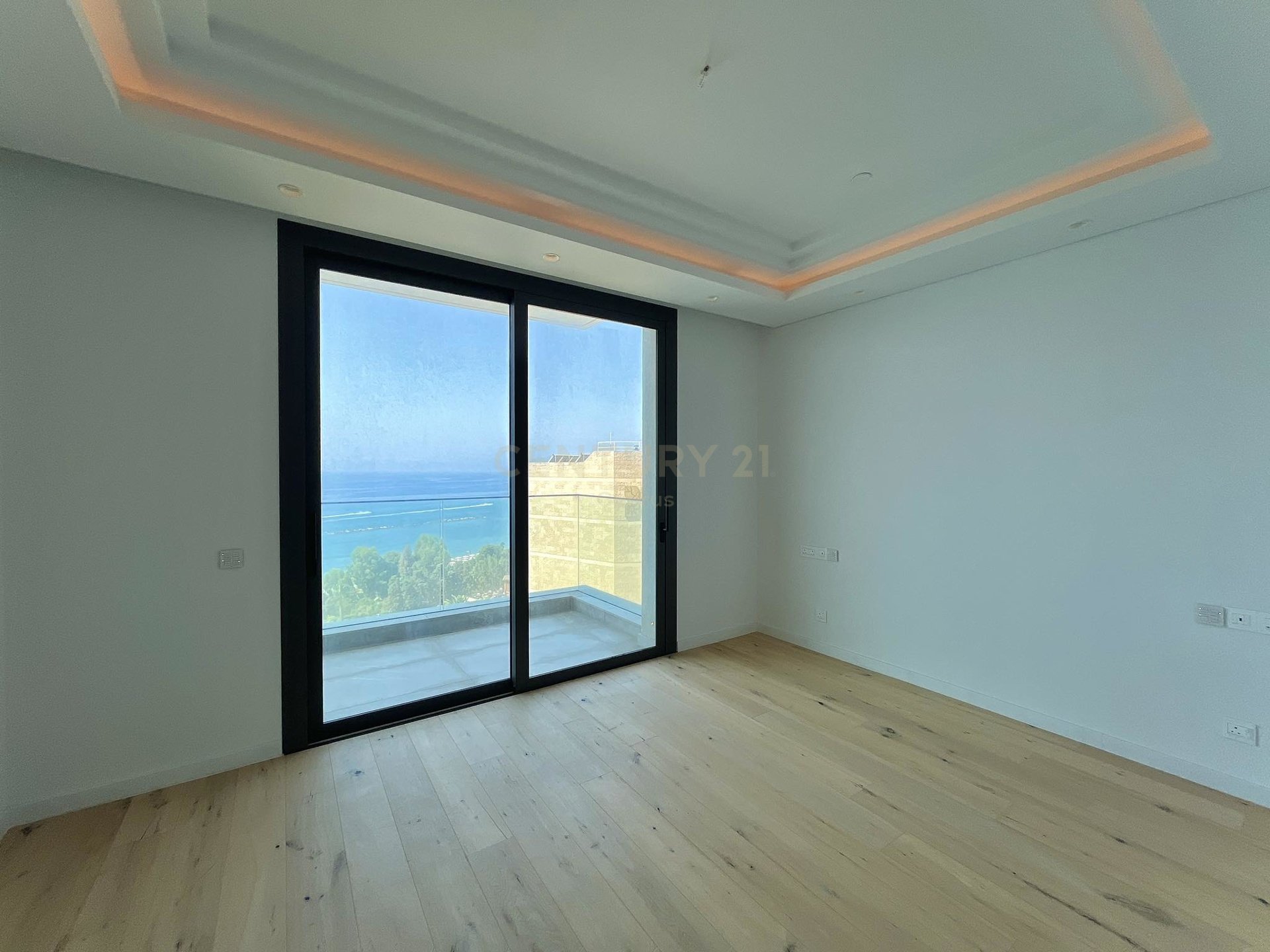 3 bedrooms Apartment in Agios Tychonas, Limassol, Cyprus No. 55940