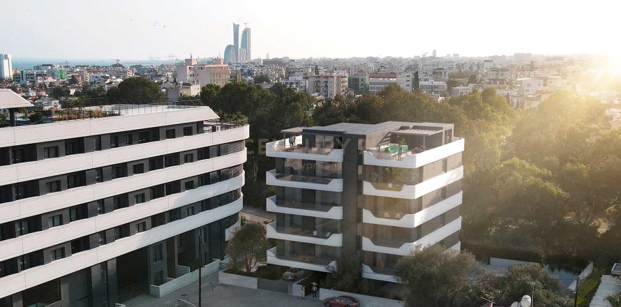 3 dormitorios Apartamento en Germasogeia, Limassol, No. 56197