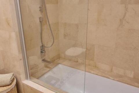 3 bedrooms Apartment in Limassol,  No. 38137 9