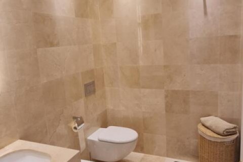 3 bedrooms Apartment in Limassol,  No. 38137 7