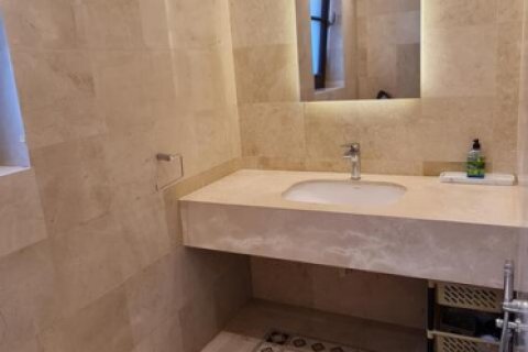 3 bedrooms Apartment in Limassol,  No. 38137 13