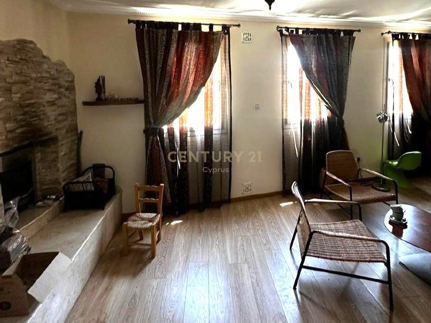 4 bedrooms Villa in Pyrgos, Limassol, Cyprus No. 54108